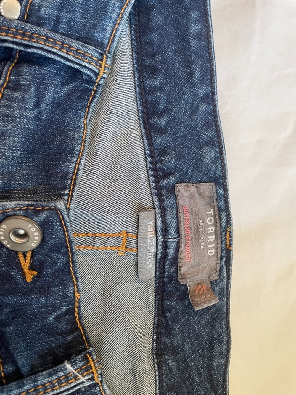 Women’s boyfriend cut jeans